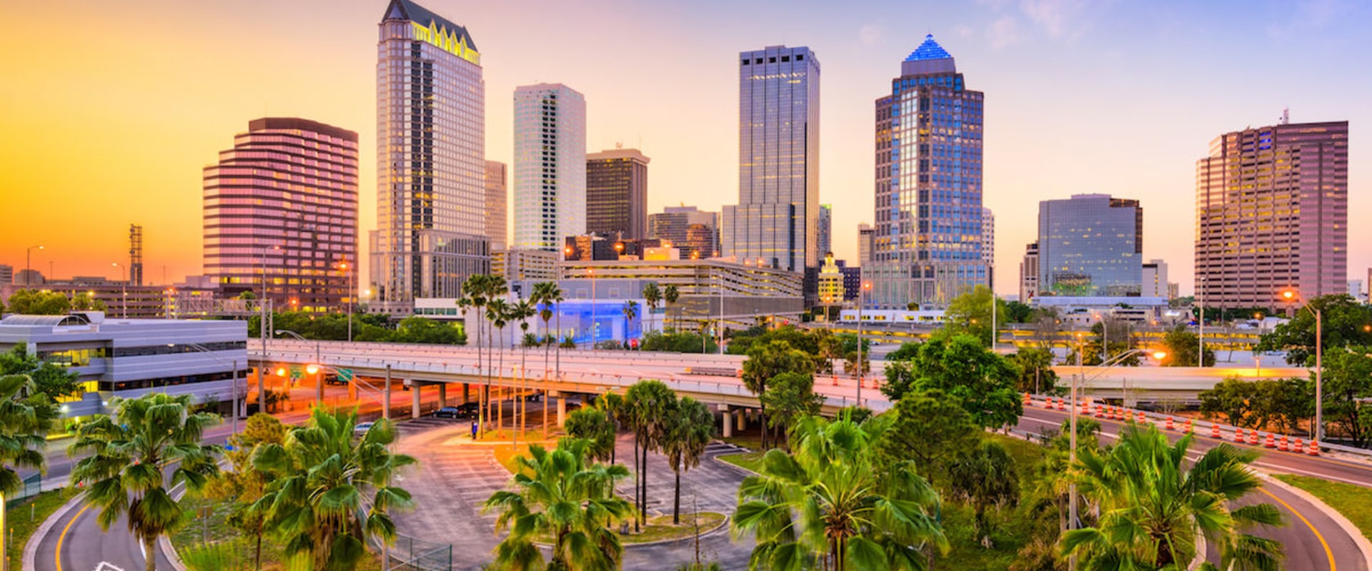 Does Gen X Tavern in Tampa, FL Offer Loyalty Programs or Rewards?